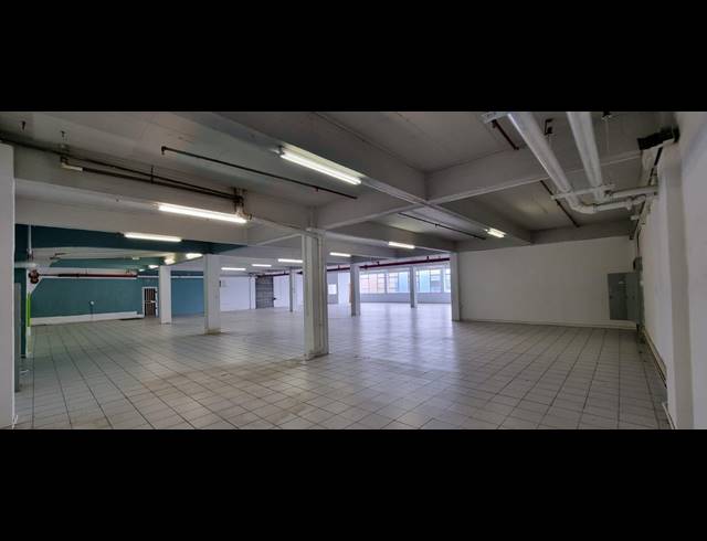 6,393M² WAREHOUSE FOR SALE IN PARK CENTRAL